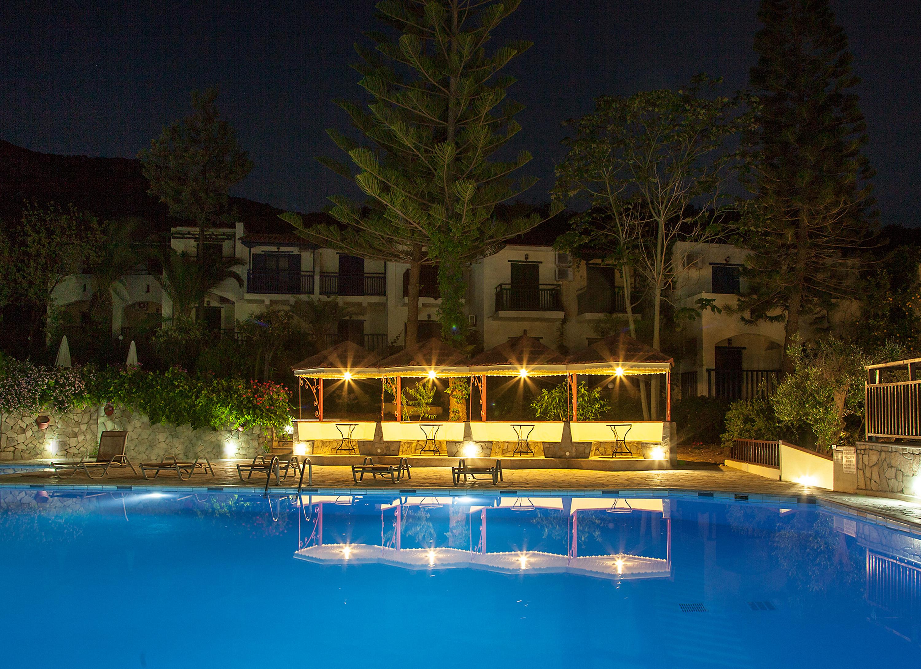 איסטרו Elpida Village מראה חיצוני תמונה