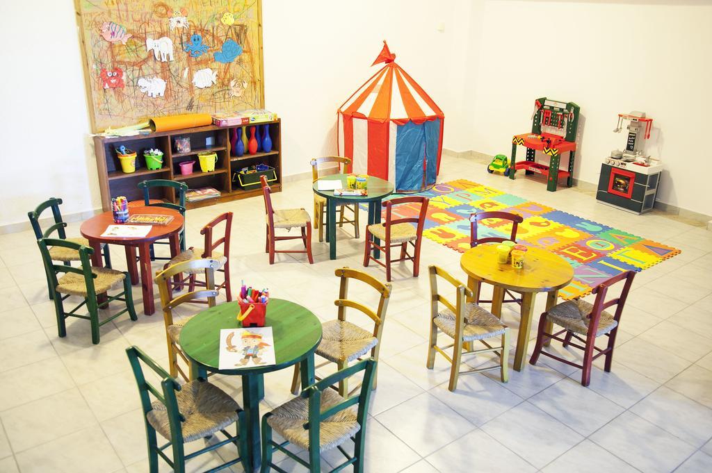 איסטרו Elpida Village מראה חיצוני תמונה